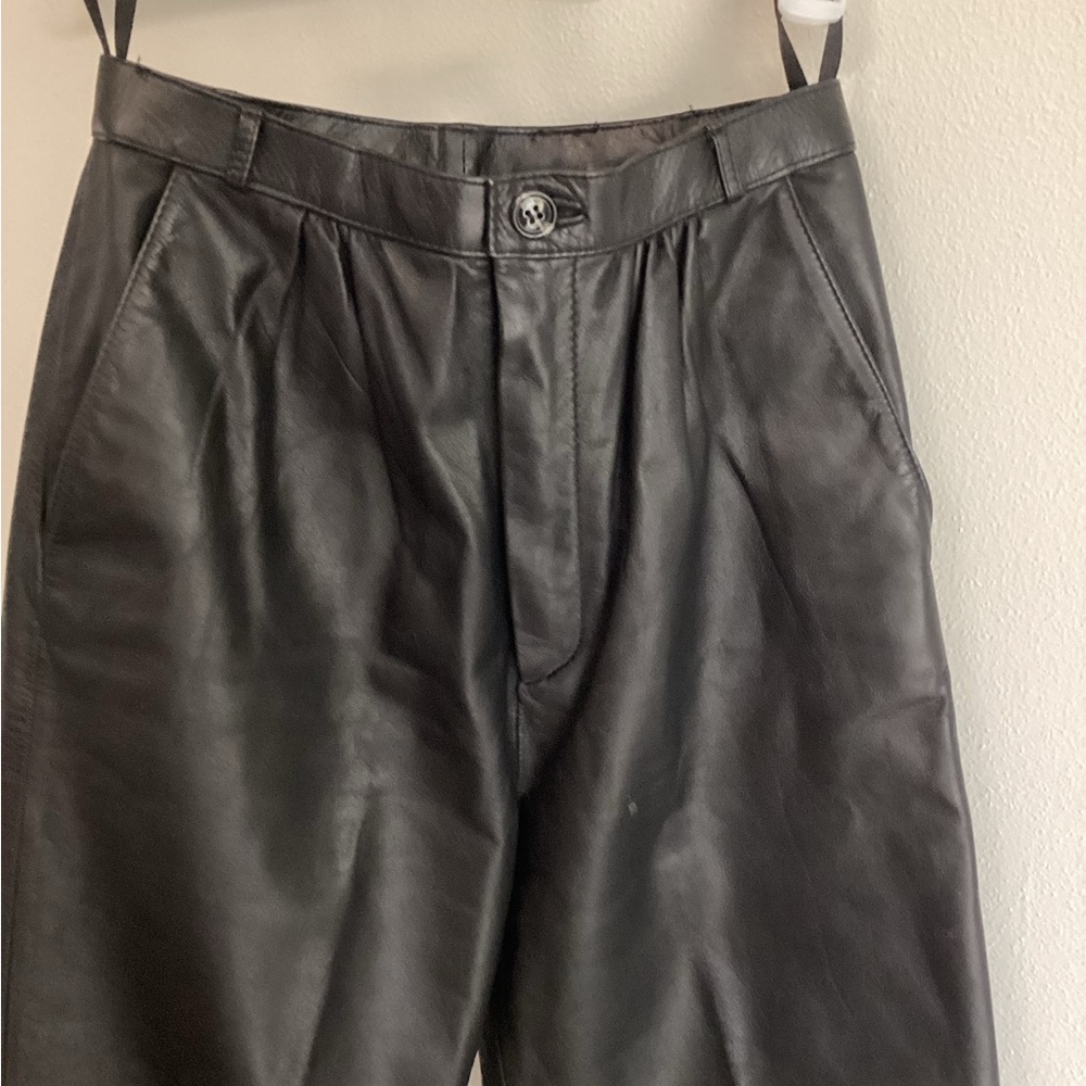 Leather Loft Vintage 1983 Black Genuine Leather Pleated Pants Womens Size 9/10 - Picture 4 of 7